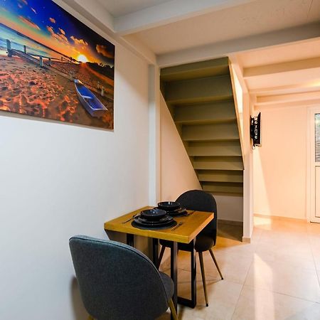 Uncover Kalamata'S Hidden Gem - Cosy City Nest Bagian luar foto