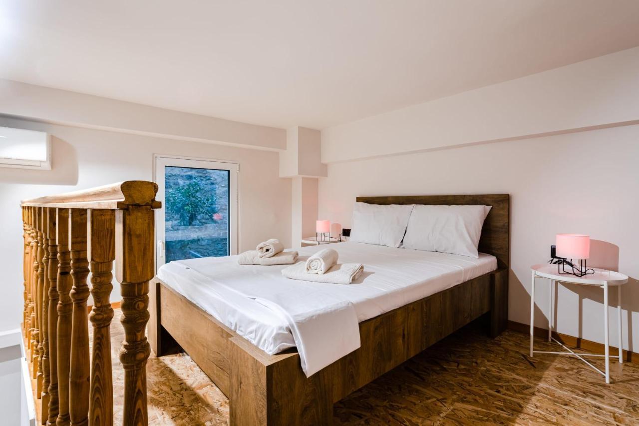 Uncover Kalamata'S Hidden Gem - Cosy City Nest Bagian luar foto